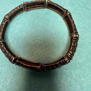 Lia Sophia Wild Side Stretch Bracelet W/cut crystals 2008 Pre-owned